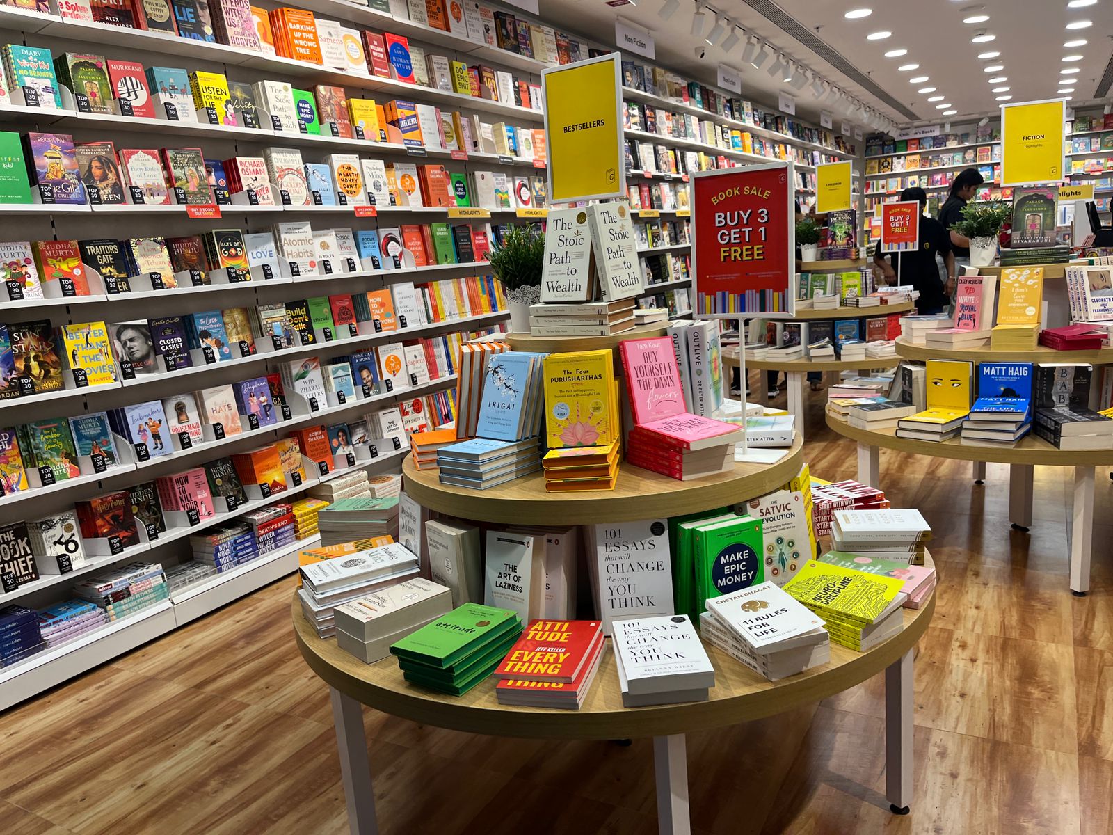 Crossword Oberoi Mall